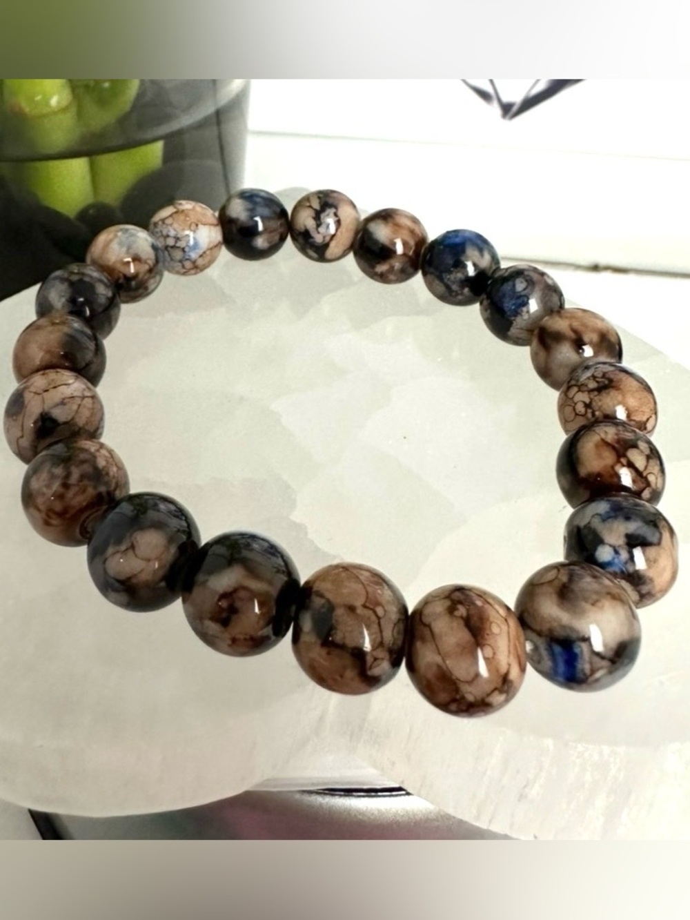 Fashion: Marbled Brown and Blue Beaded Stretch Bracelet